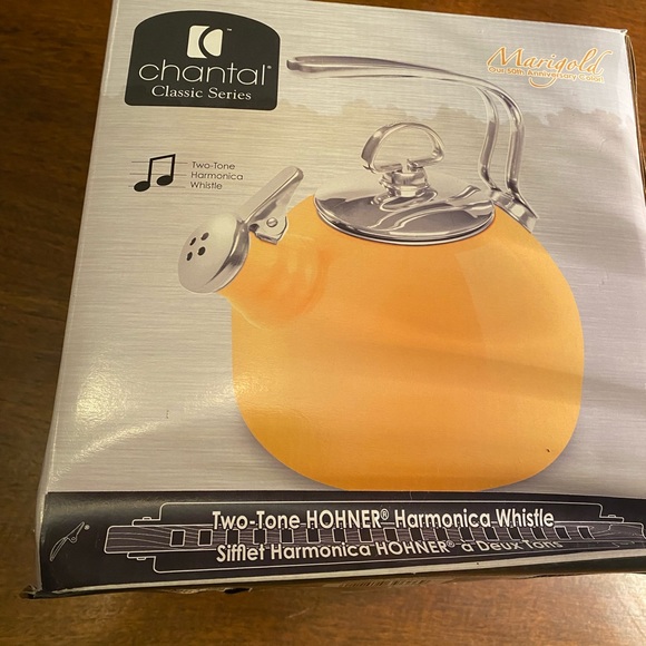Chantal Yellow Tea Kettle - Picture 4 of 5